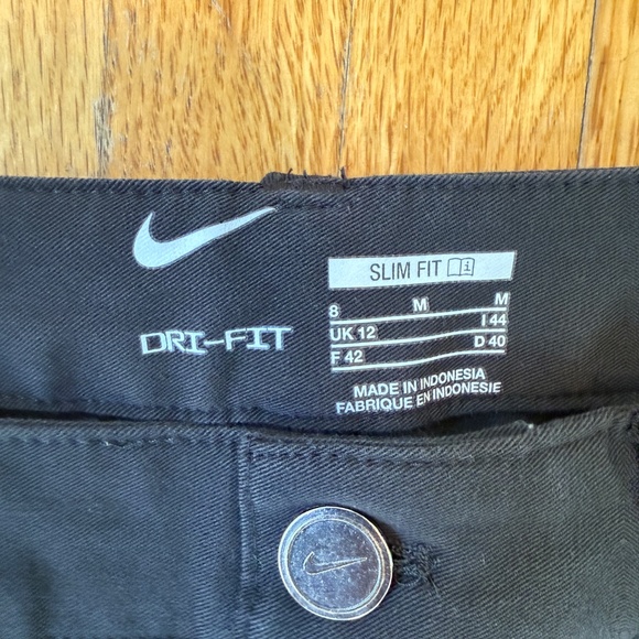 Sleek Nike black pants—everyday staple with a sporty edge 🖤 - Picture 5 of 8